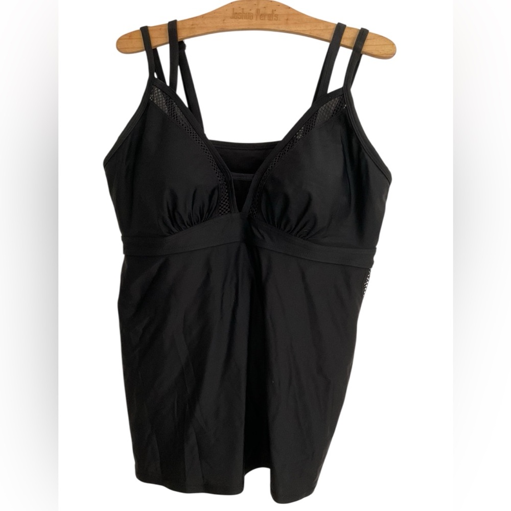 🐿️Elegant Black Women's swimsuit top